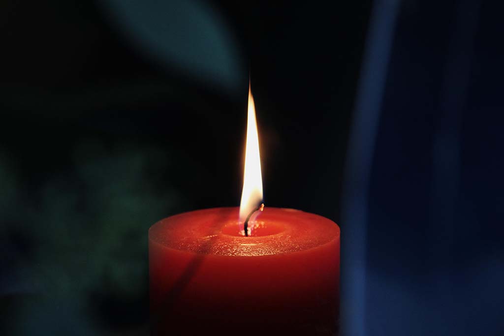 Candle 6841162 TanteTati Pixabay 1024px